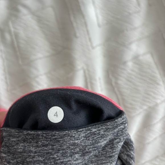 Lululemon Flare Leggings Women’s Size 4 Full Length Reversible Pink Gray - Picture 5 of 6